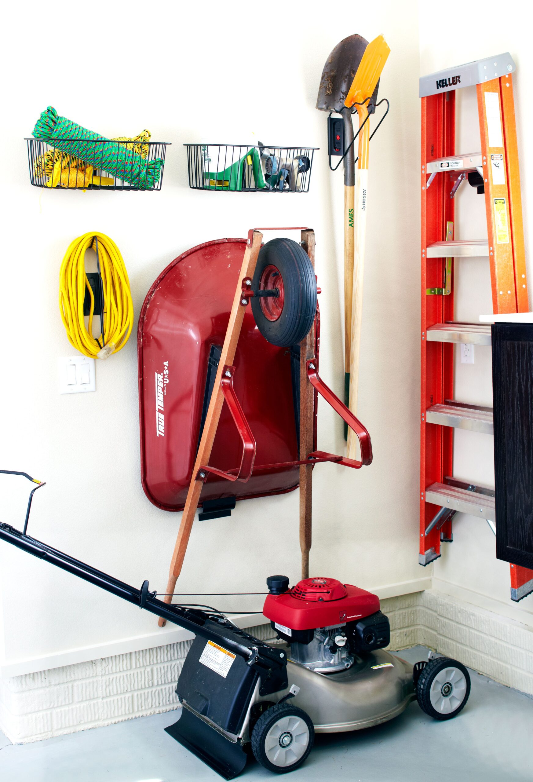 How to Store Lawn Mower in Garage: Expert Tips and Tricks